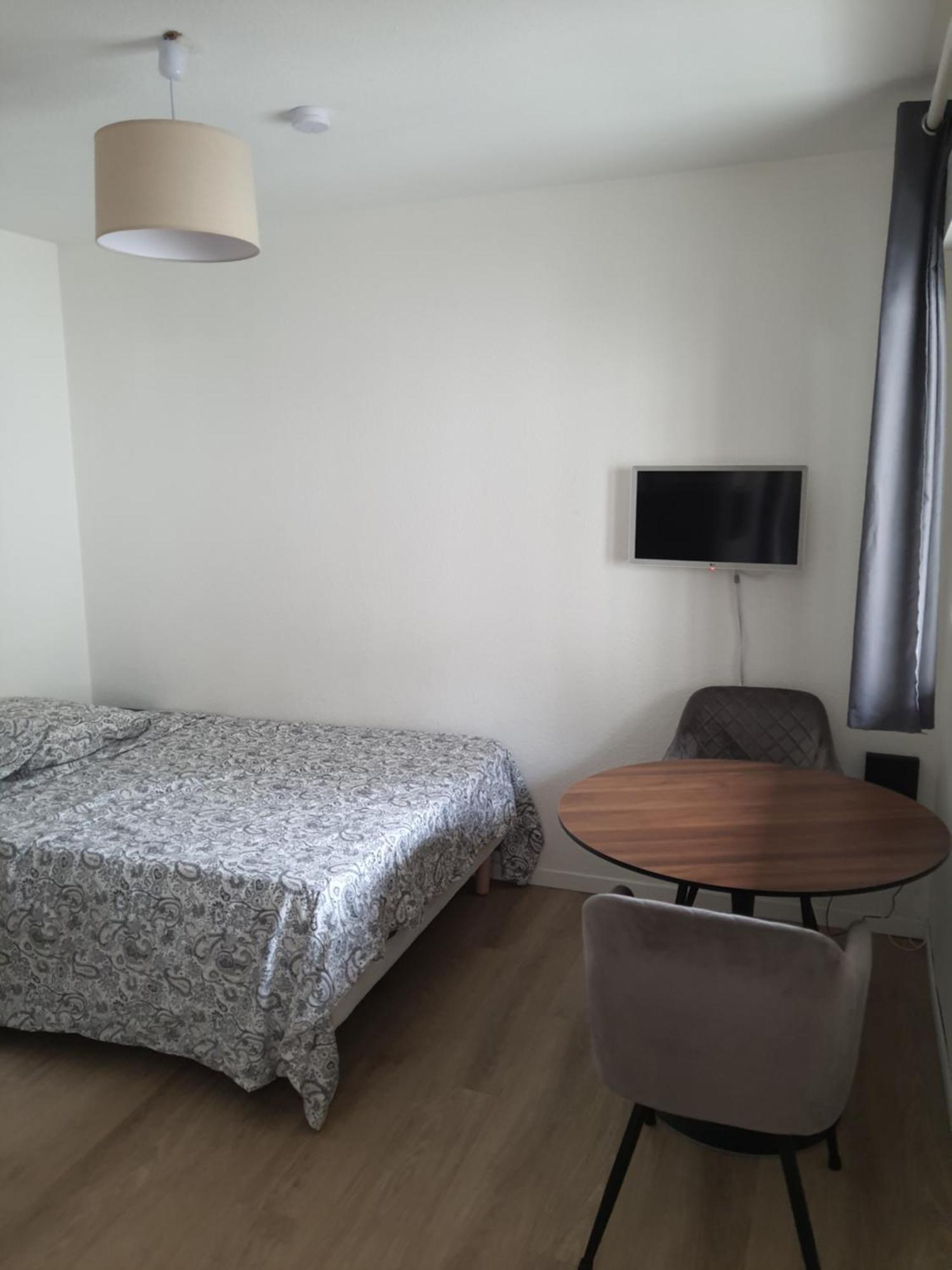 Studio Au Calme Espace Exterieur Parking Gratuit Dans La Rue Grenoble Exterior foto